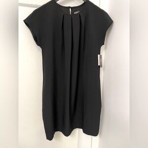 🎁 NWT Vince Camuto Shift Dress with Front Pleat